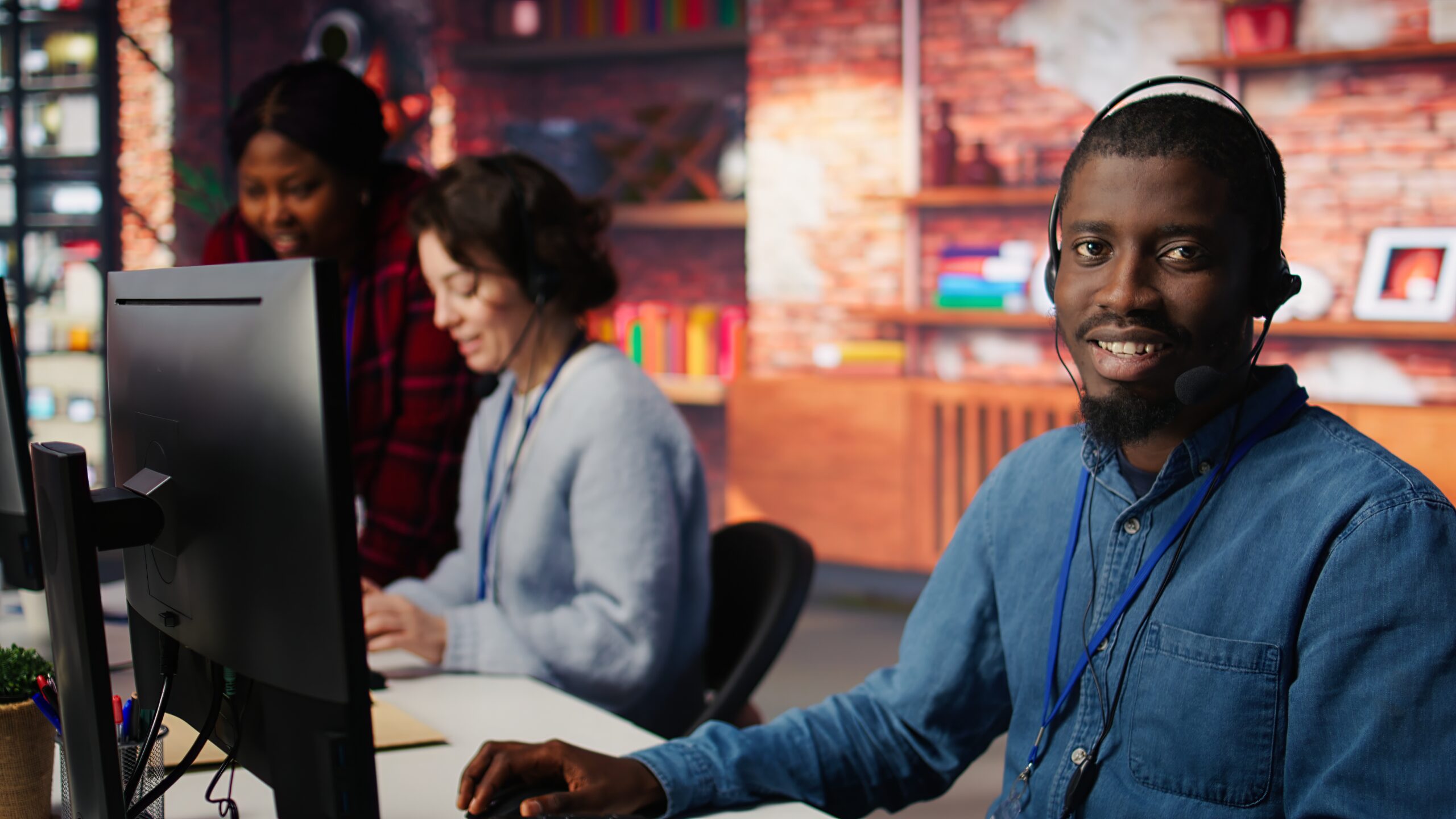 Valorisez votre parc d'abonnés. Boostez votre ARPU en diversifiant votre catalogue de Services à Valeur Ajoutée (VAS). Nous fournissons des plateformes en marque blanche et des portails de contenus clé en main, optimisés pour l'engagement et la rétention.